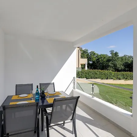 Aria Apartman